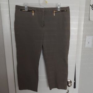 Women's Capri Pants